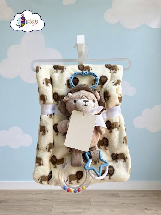 Cobija de niño (Leones) con sonajero 76x91cm