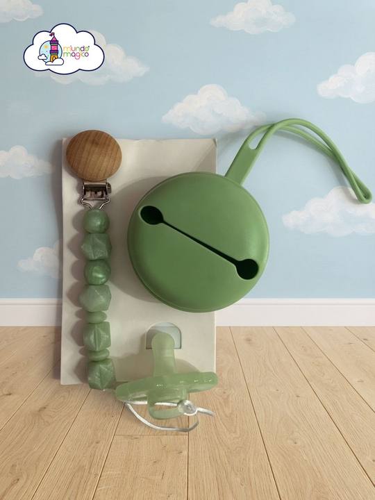 Set de Chupón con Porta Chupón y Estuche